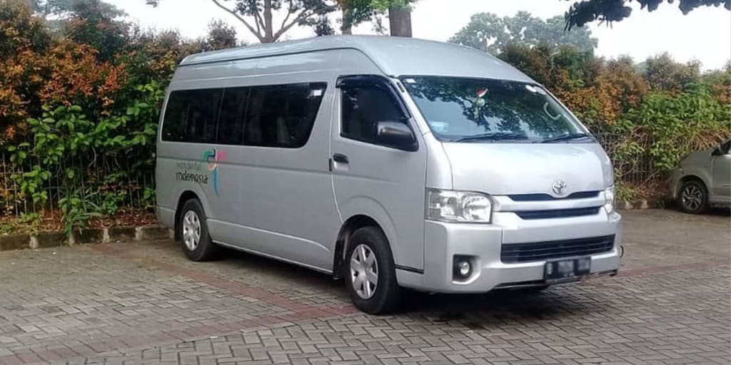 Tempat Sewa Mobil Hiace Murah