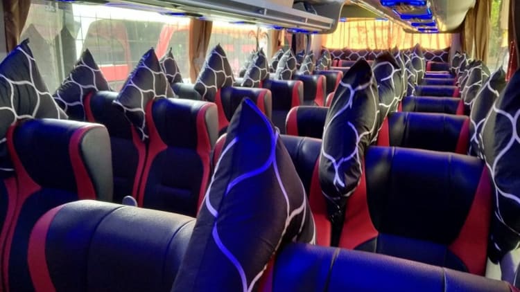 Fitur Lengkap Sewa Bus Eksekutif Jakarta